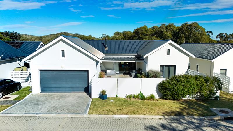 3 Bedroom Property for Sale in Keurbooms River Western Cape